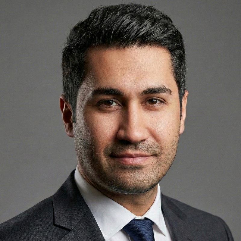 دکتر مهدیار رهرو